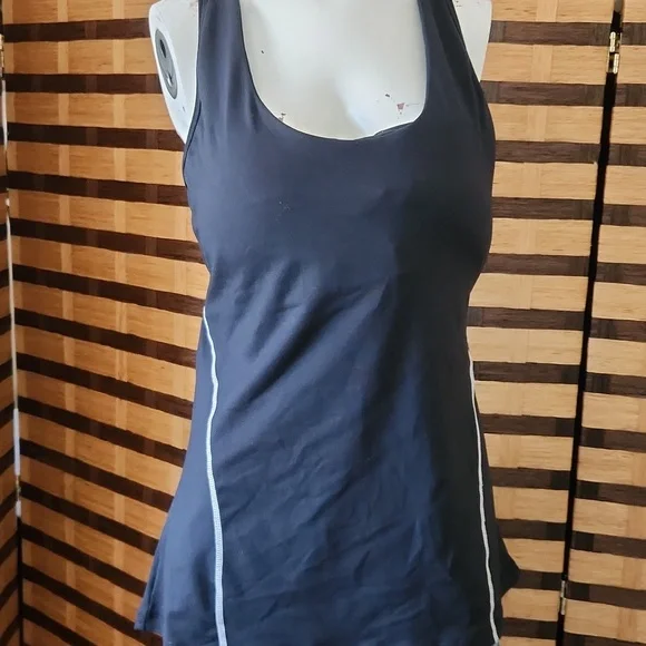 Tank Razorback Built In Bra - Picture 3 of 9